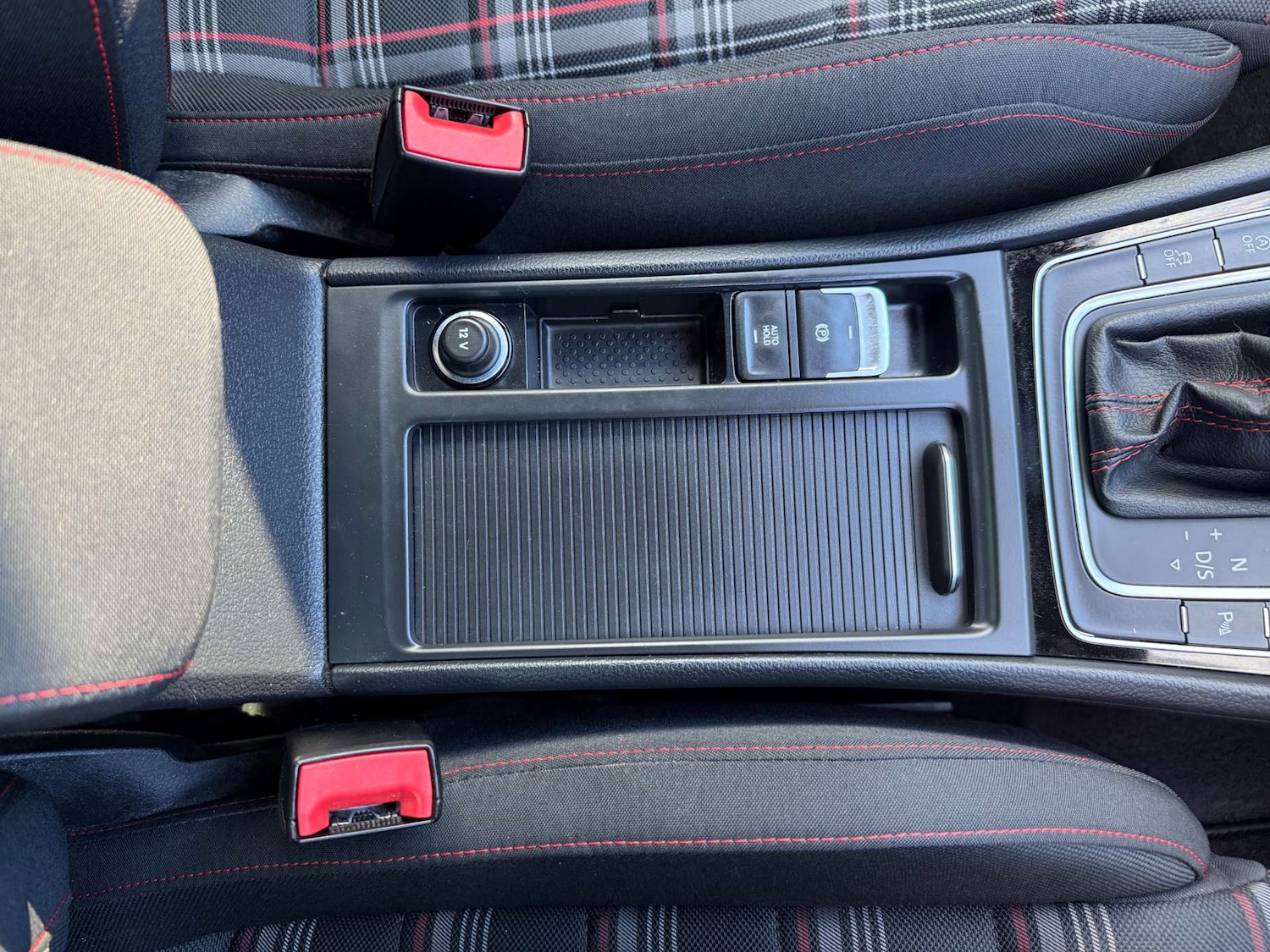 Used Volkswagen Golf 2018 for sale - 76600594: Photo 69