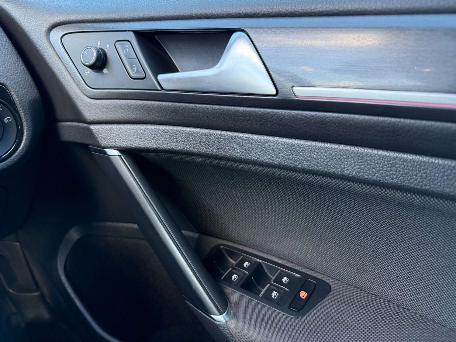 Used Volkswagen Golf 2018 for sale - 76600594: Photo 72