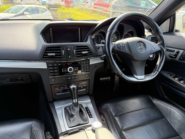 Used Mercedes-Benz E Class 2010 for sale - 76278312: Photo 26