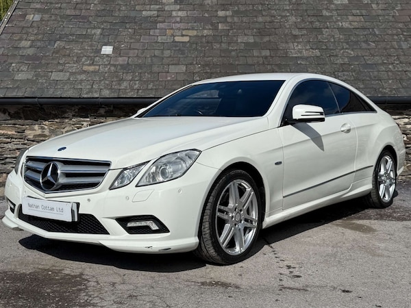 Used Mercedes-Benz E Class 2010 for sale - 76278312: Photo 2