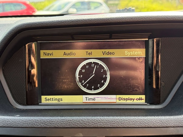 Used Mercedes-Benz E Class 2010 for sale - 76278312: Photo 37
