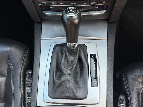 Used Mercedes-Benz E Class 2010 for sale - 76278312: Photo 45