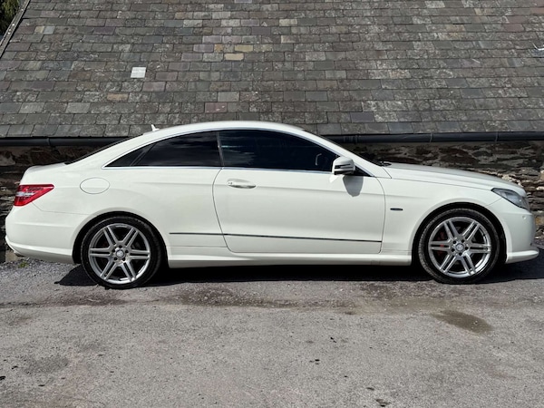 Used Mercedes-Benz E Class 2010 for sale - 76278312: Photo 6