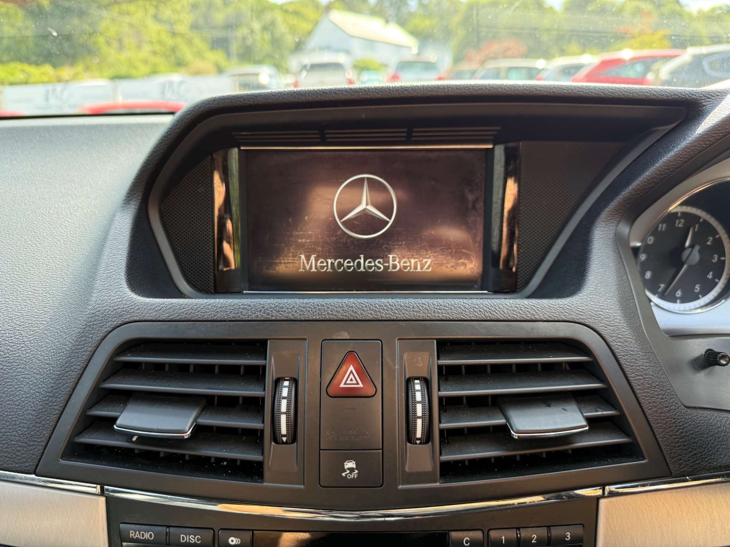 Used Mercedes-Benz E Class 2010 for sale - 77721660: Photo 35