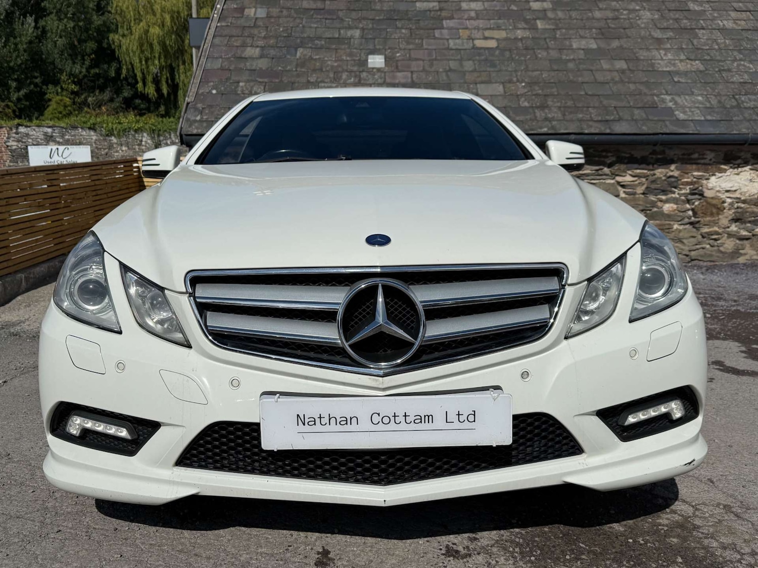 Used Mercedes-Benz E Class 2010 for sale - 77721660: Photo 5