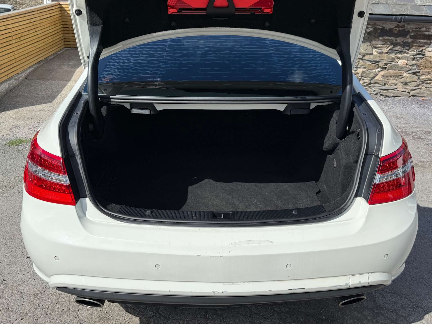 Used Mercedes-Benz E Class 2010 for sale - 77721660: Photo 50