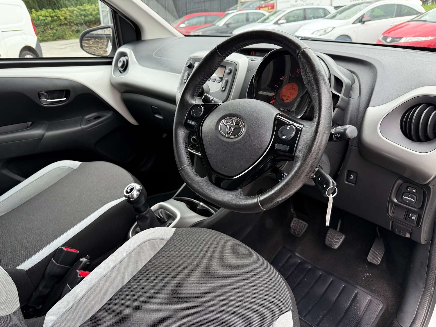 Used Toyota AYGO 2016 for sale - 76363851: Photo 12