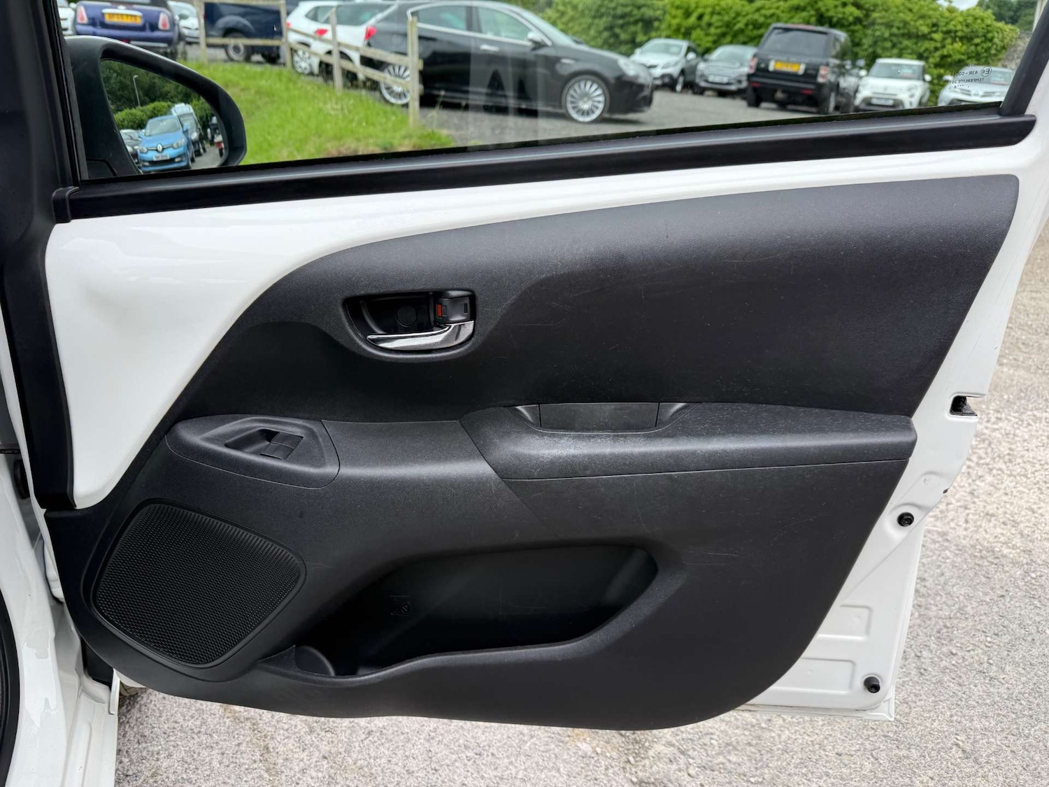 Used Toyota AYGO 2016 for sale - 76363851: Photo 15
