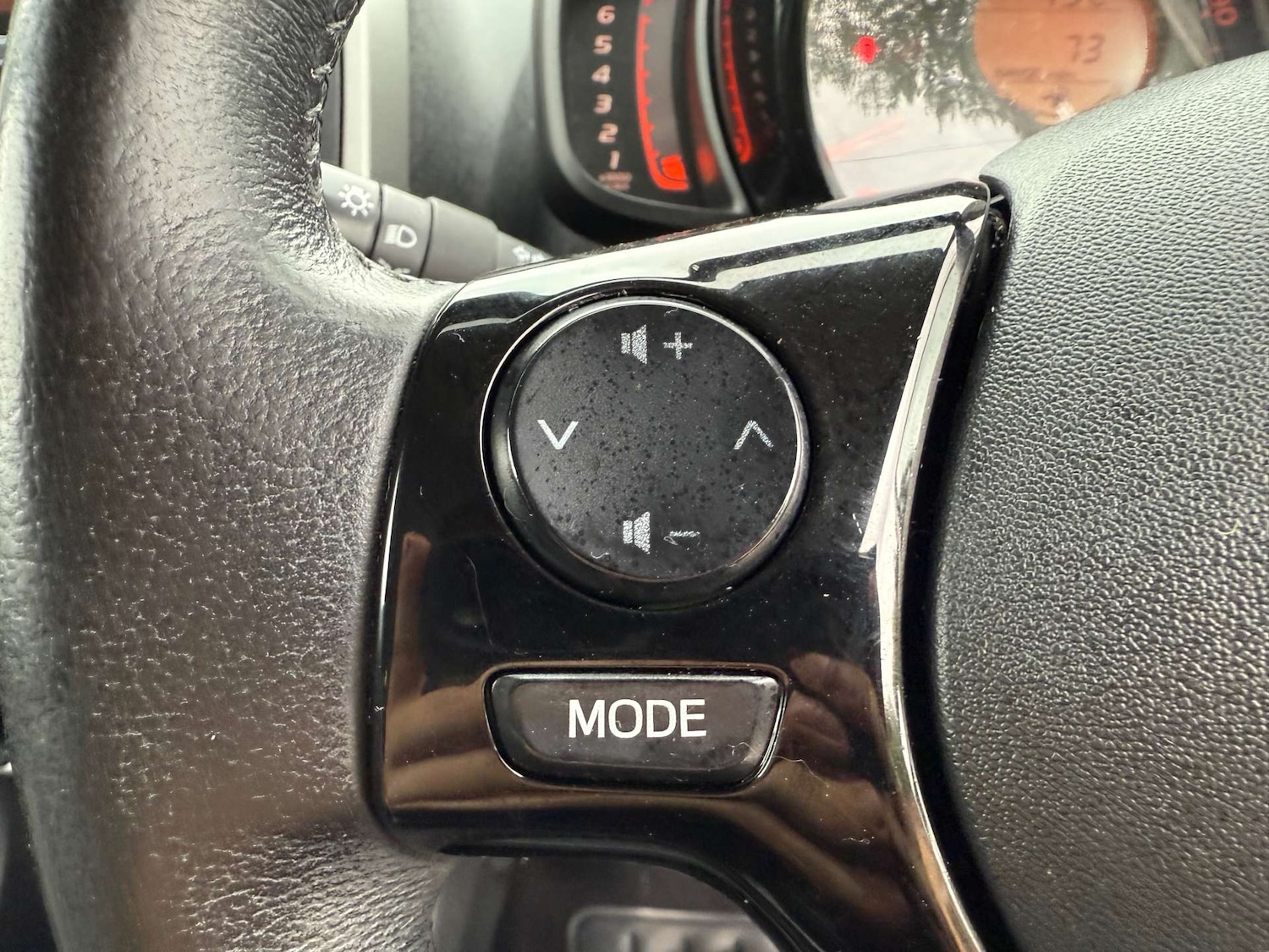 Used Toyota AYGO 2016 for sale - 76363851: Photo 35
