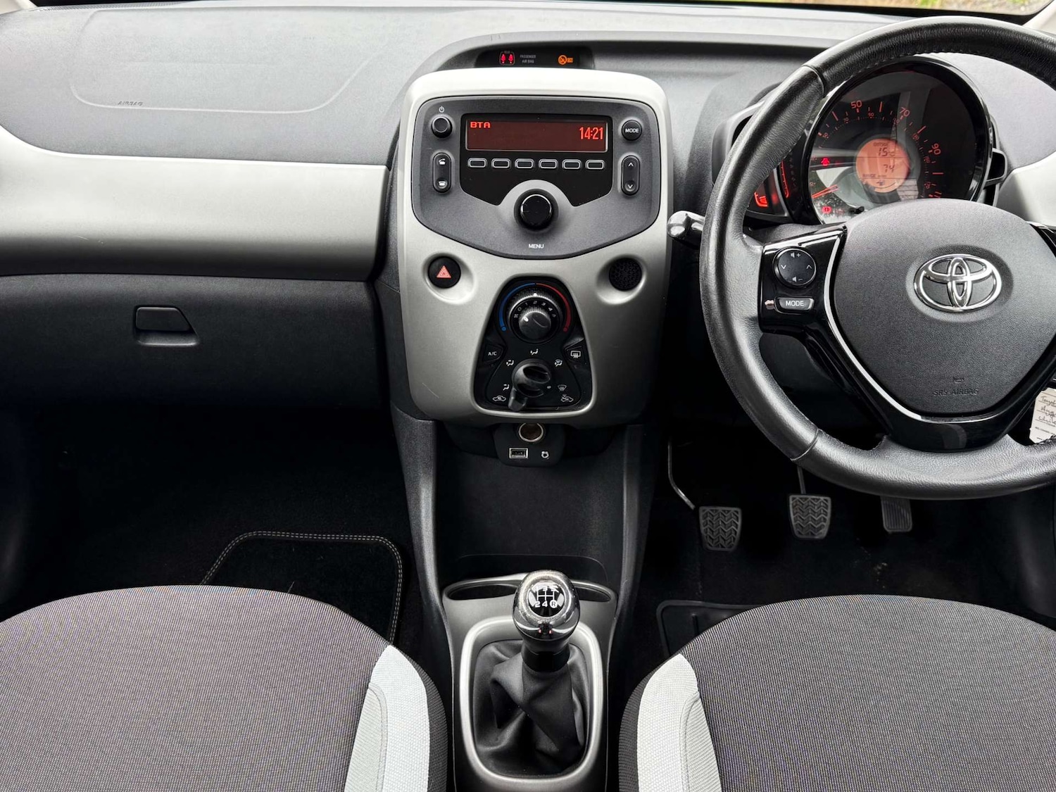 Used Toyota AYGO 2016 for sale - 76363851: Photo 39