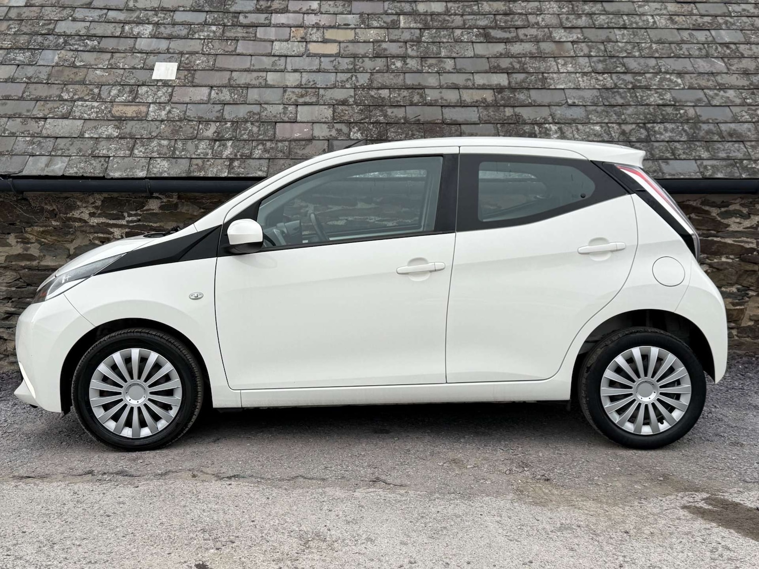 Used Toyota AYGO 2016 for sale - 76363851: Photo 7