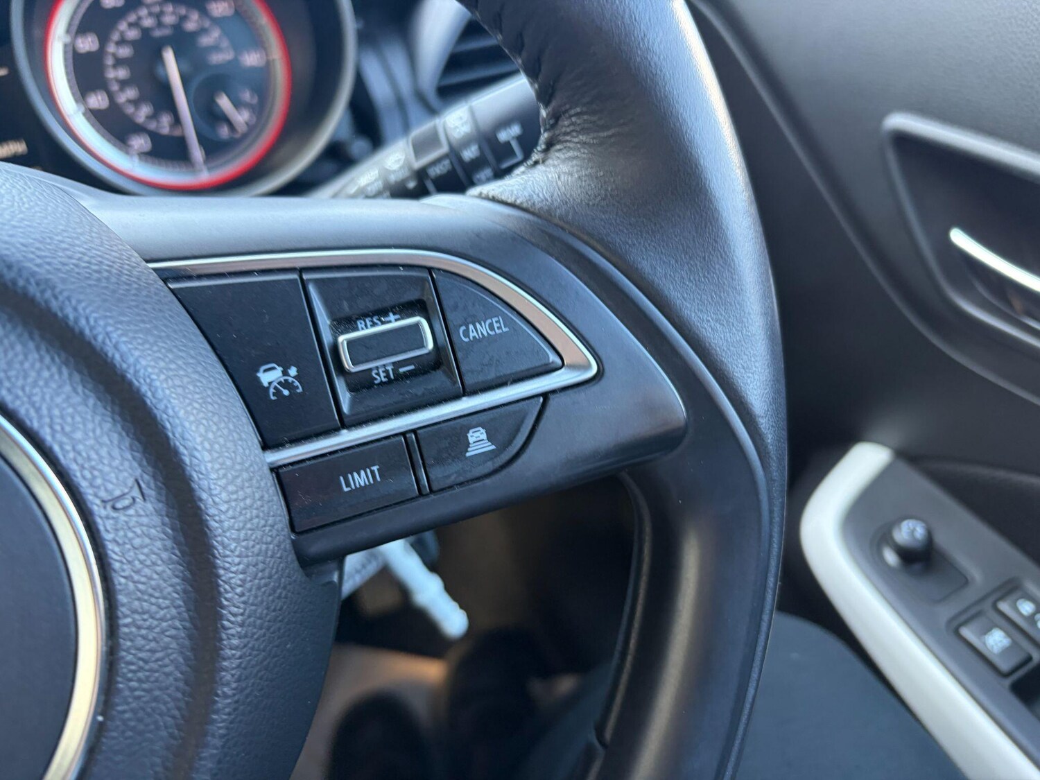 Used Suzuki Swift 2023 for sale - 78171041: Photo 13