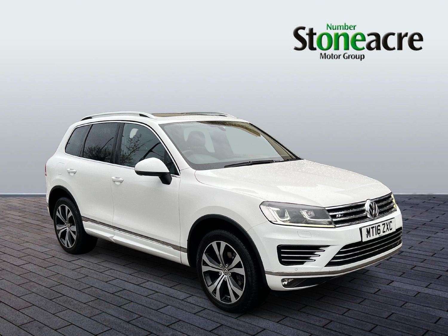 Used Volkswagen Touareg 2016 for sale - 76561289: Photo 1