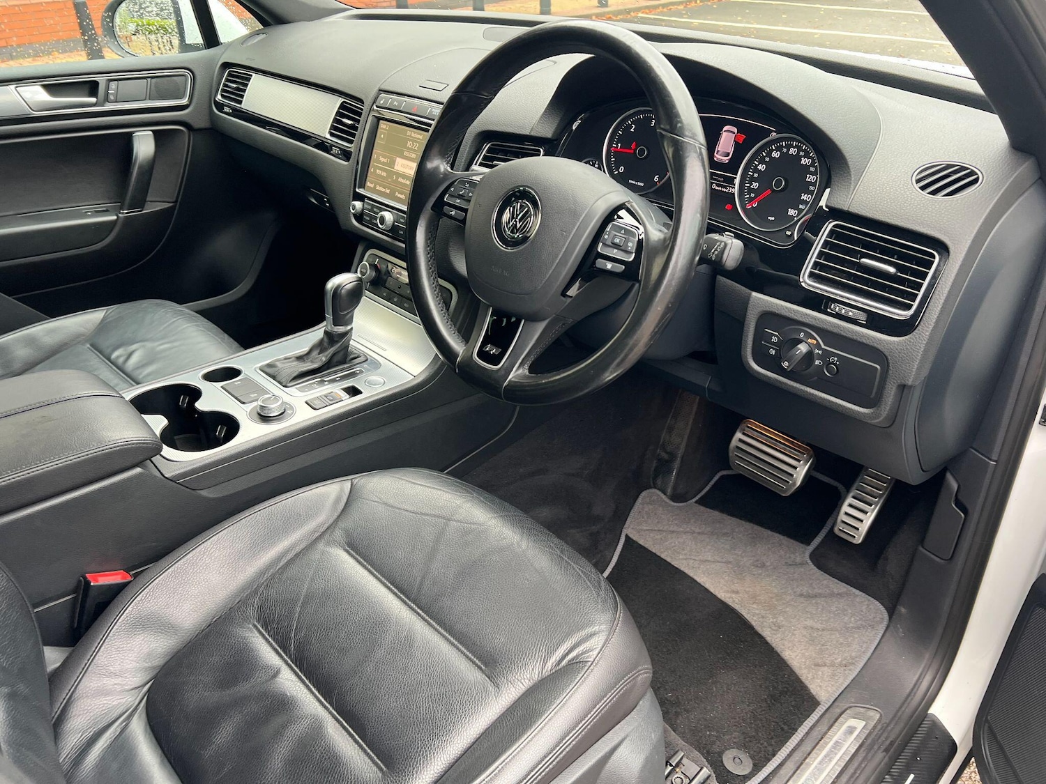 Used Volkswagen Touareg 2016 for sale - 76561289: Photo 11