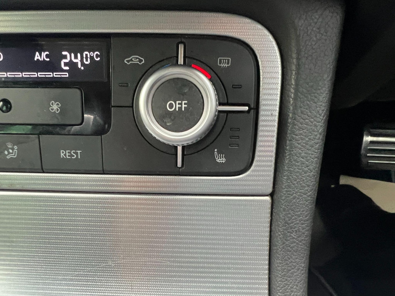 Used Volkswagen Touareg 2016 for sale - 76561289: Photo 31