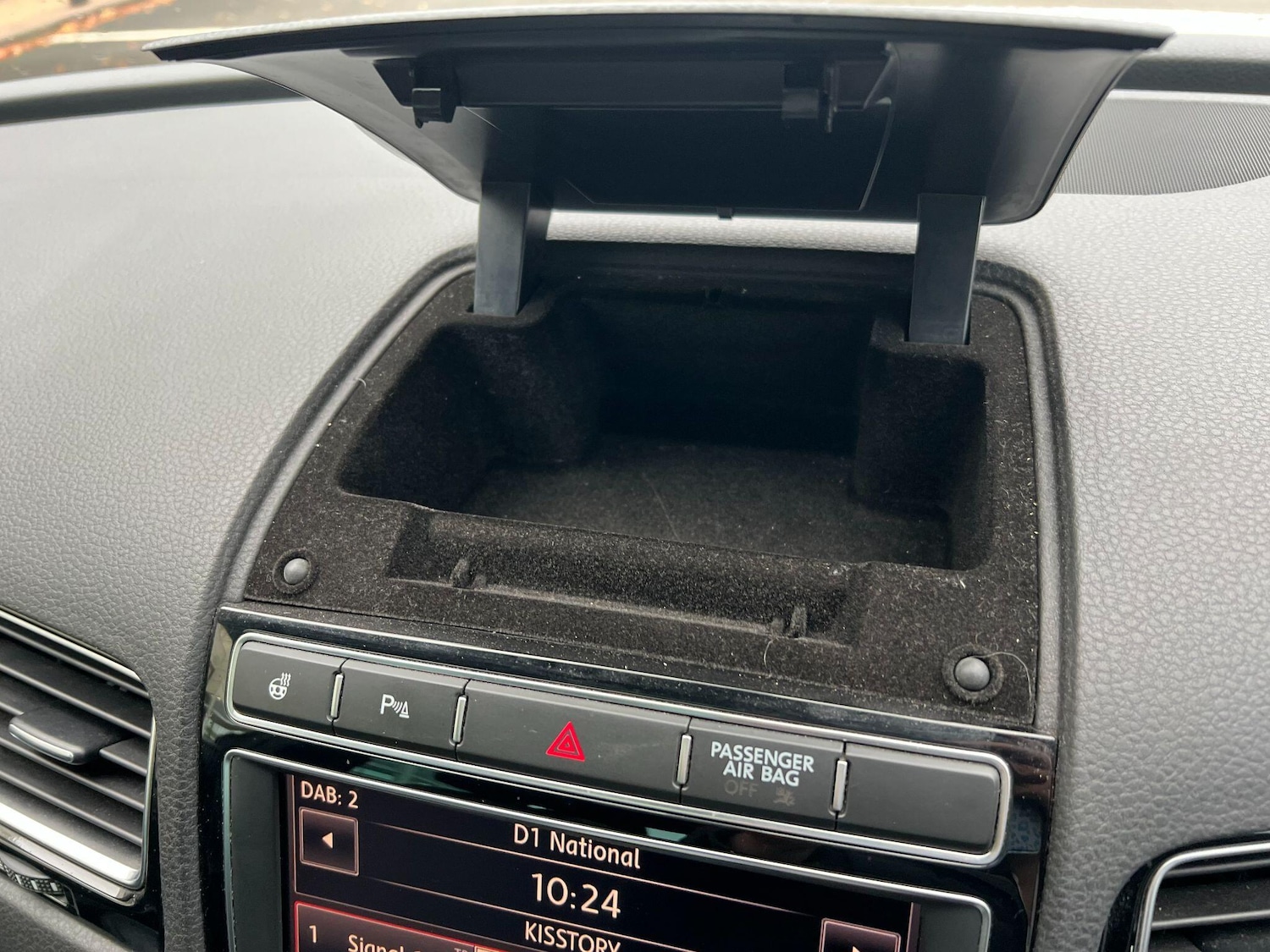 Used Volkswagen Touareg 2016 for sale - 76561289: Photo 37