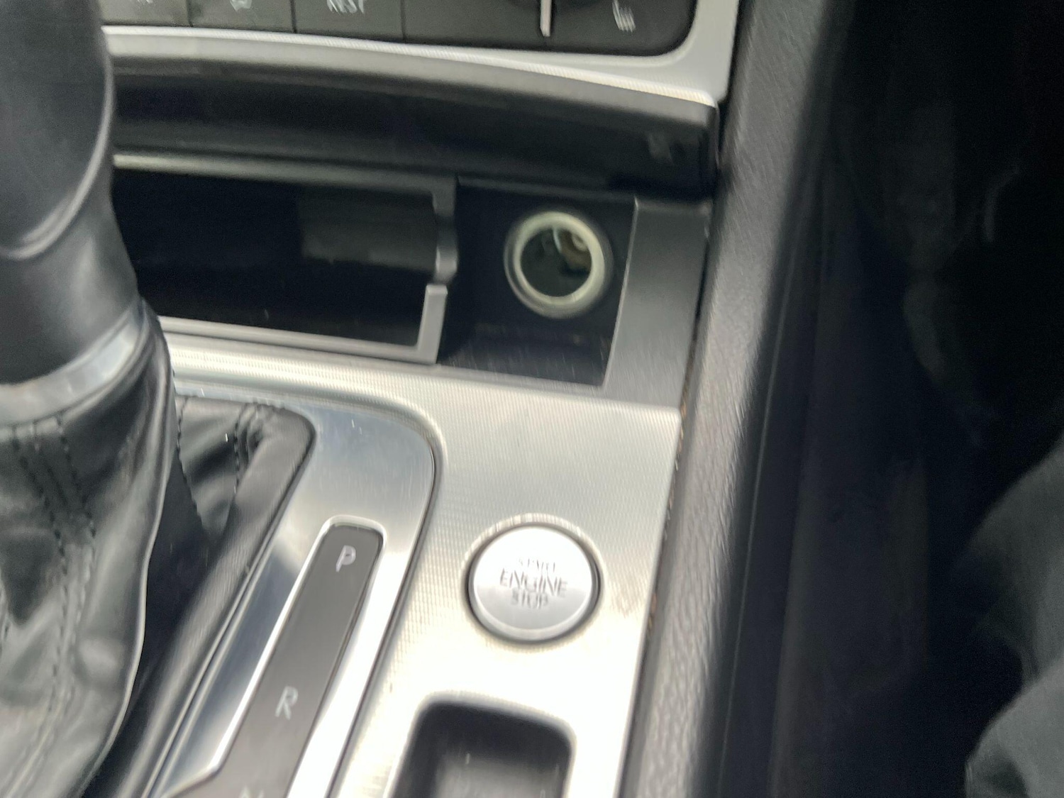 Used Volkswagen Touareg 2016 for sale - 76561289: Photo 38