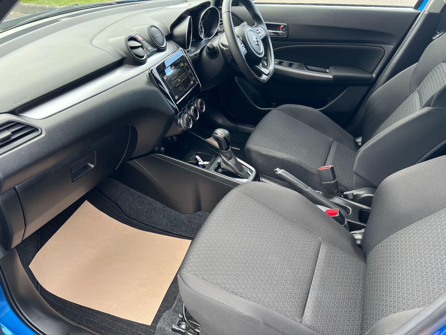 Used Suzuki Swift 2023 for sale - 77738131: Photo 12