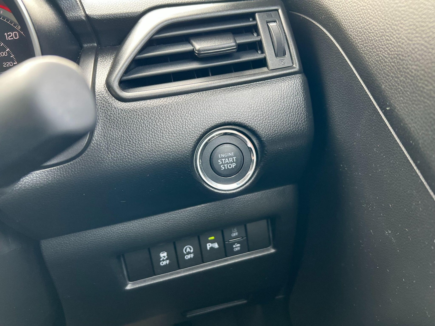 Used Suzuki Swift 2023 for sale - 77738131: Photo 13