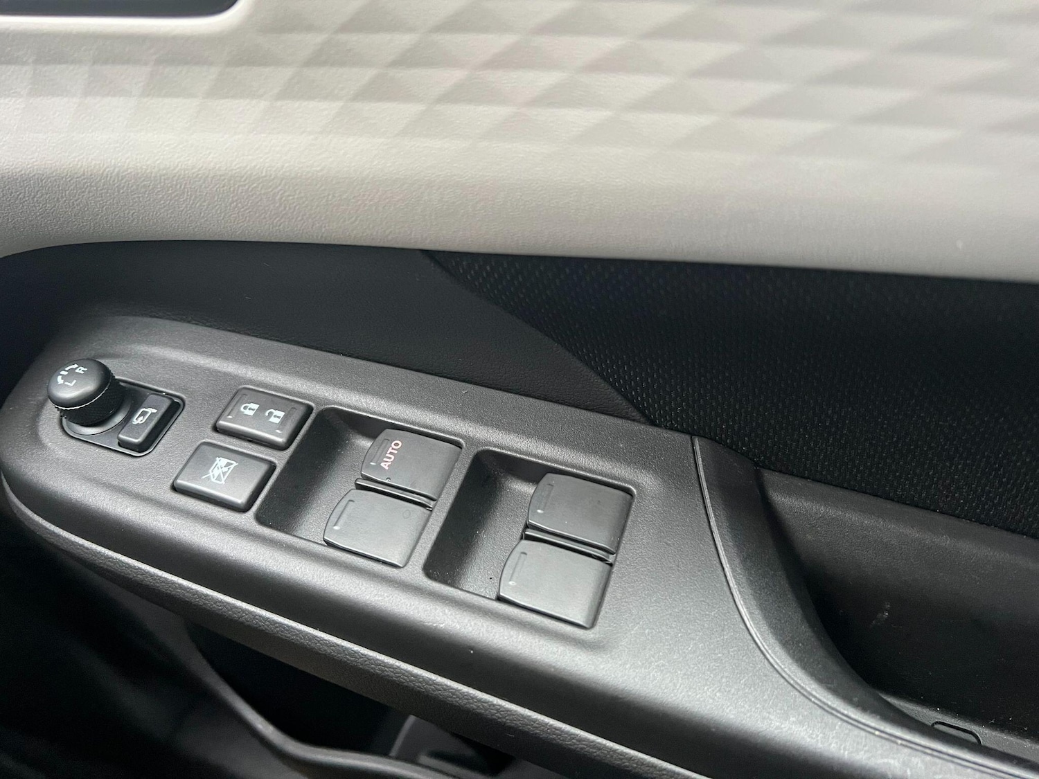 Used Suzuki Swift 2024 for sale - 77511055: Photo 16