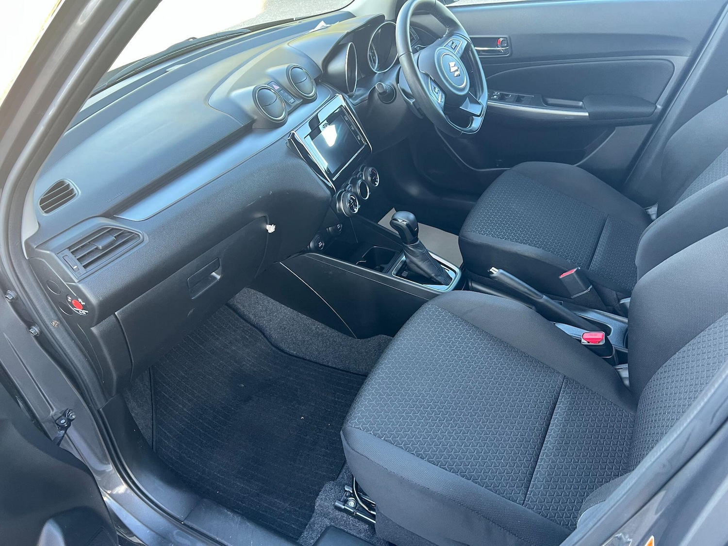 Used Suzuki Swift 2022 for sale - 76122702: Photo 12