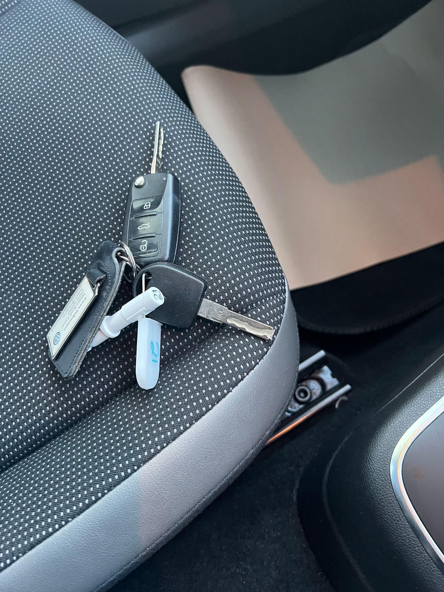 Used Volkswagen up! 2014 for sale - 77132056: Photo 13