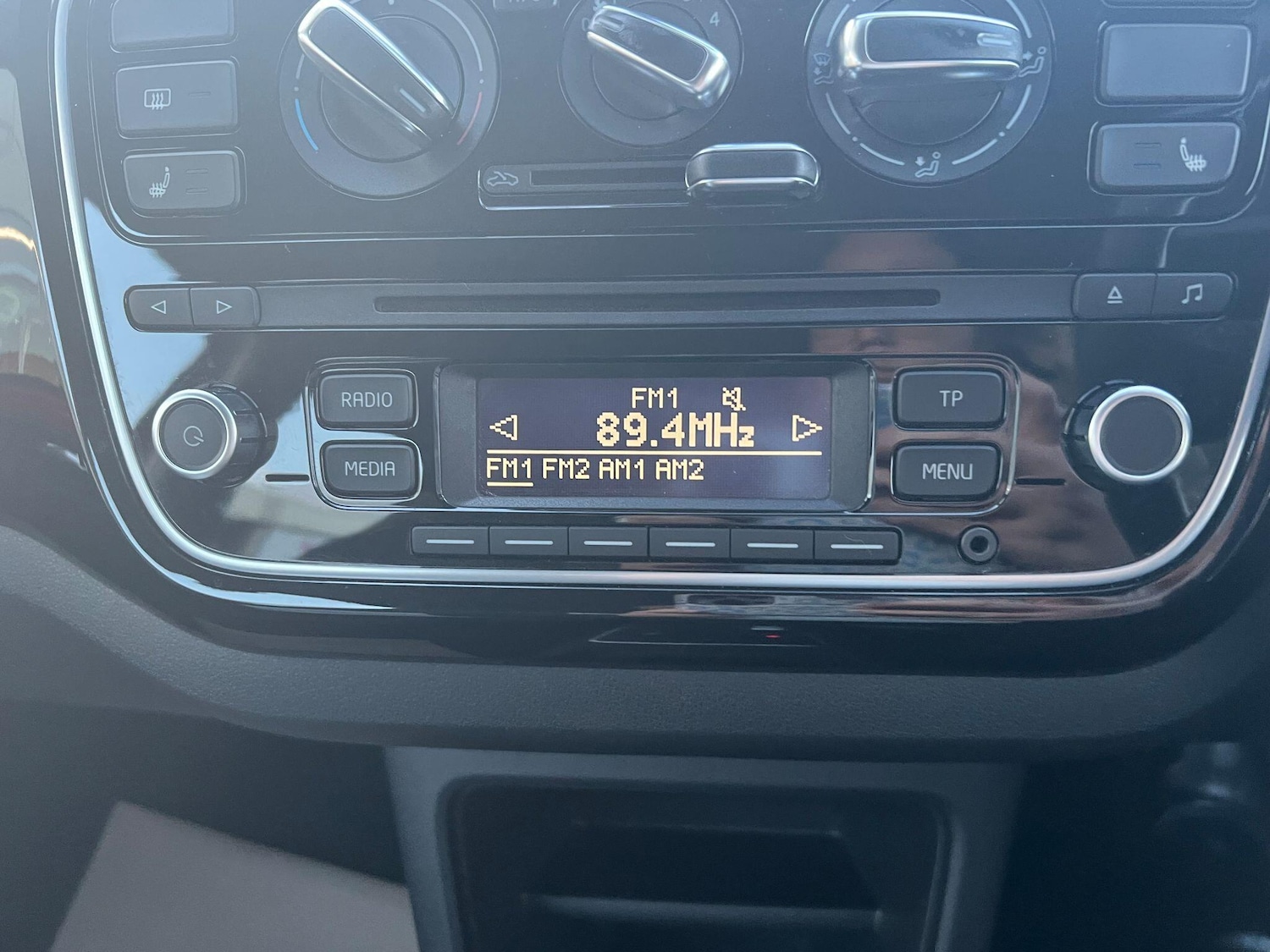 Used Volkswagen up! 2014 for sale - 77132056: Photo 17