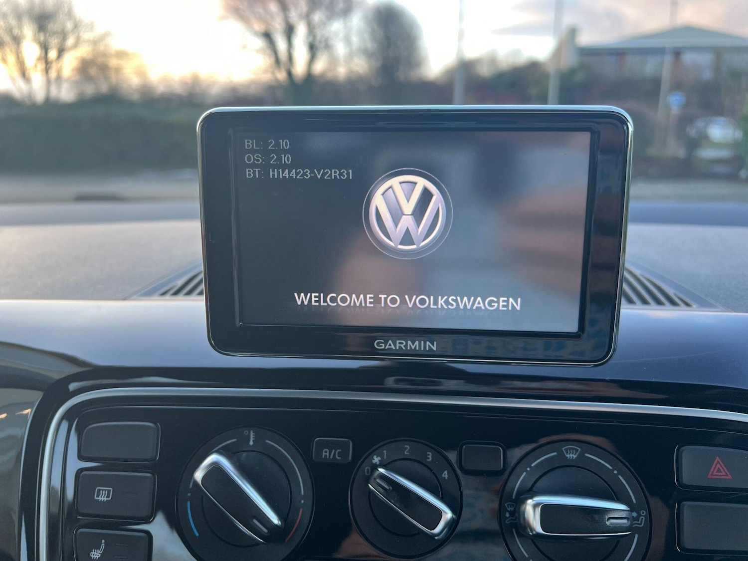 Used Volkswagen up! 2014 for sale - 77132056: Photo 19