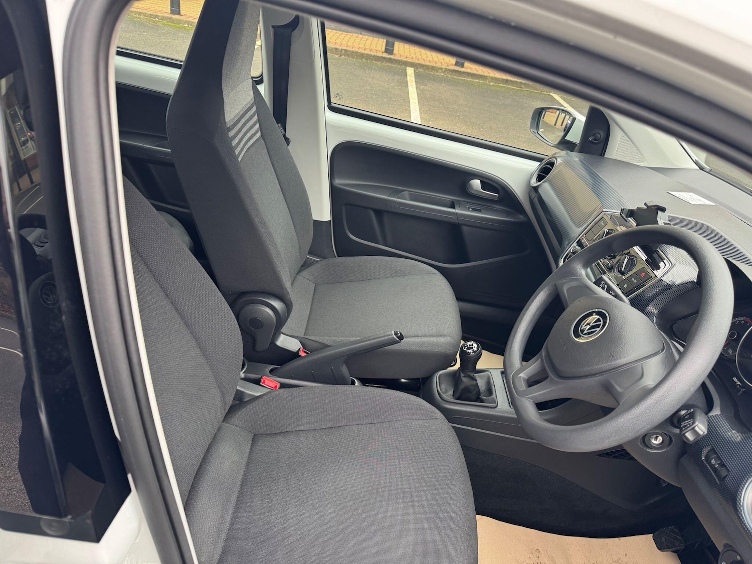 Used Volkswagen up! 2023 for sale - 77156768: Photo 12