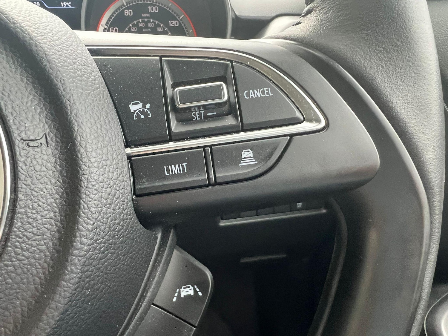 Used Suzuki Swift 2023 for sale - 76513410: Photo 11