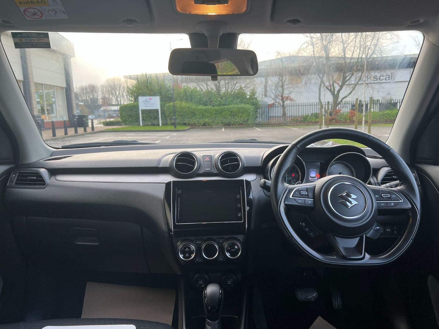 Used Suzuki Swift 2022 for sale - 77131836: Photo 9