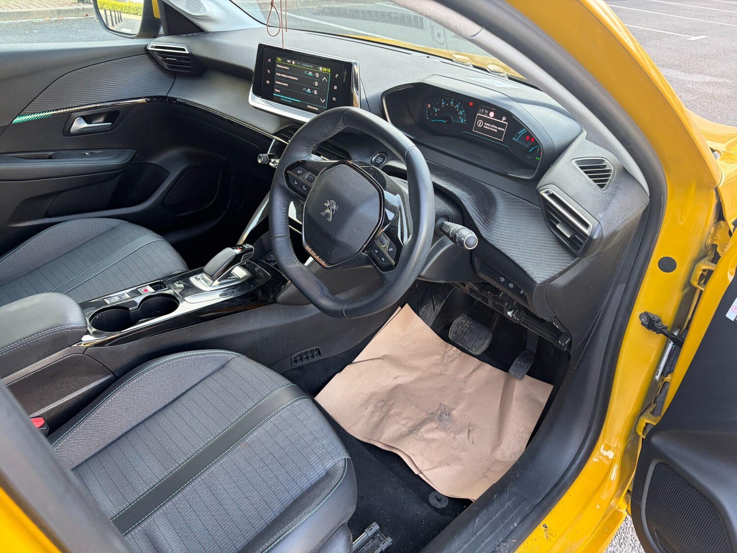 Used Peugeot 208 2021 for sale - 78171152: Photo 10