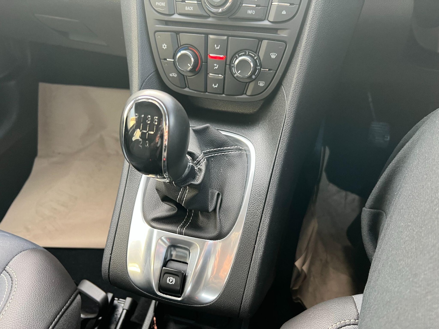 Used Vauxhall Meriva 2018 for sale - 76965313: Photo 10