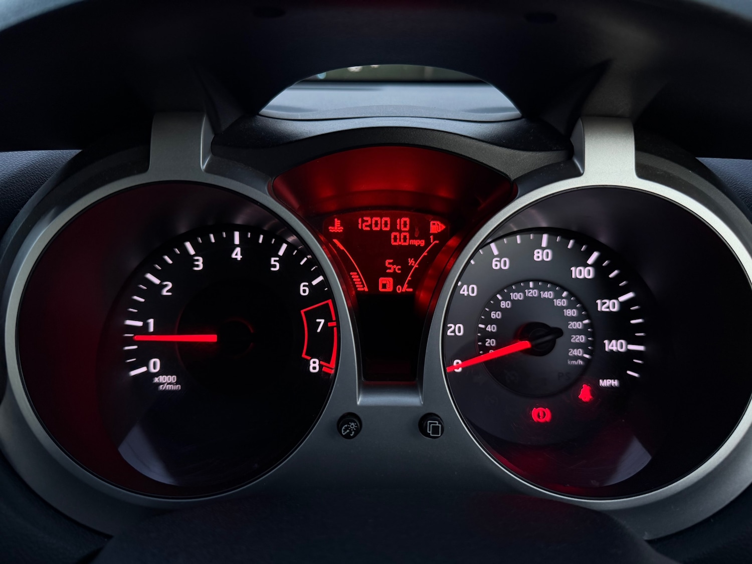 Used Nissan Juke 2011 for sale - 76765077: Photo 27