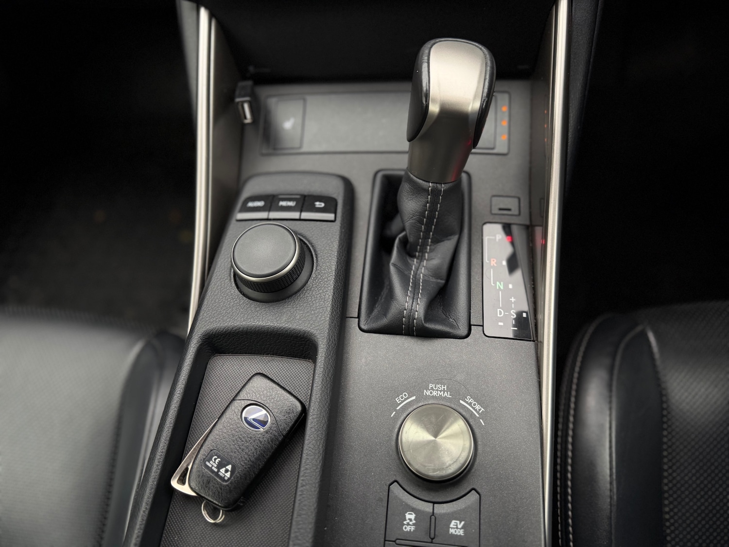 Used Lexus IS 2015 for sale - 76766538: Photo 32