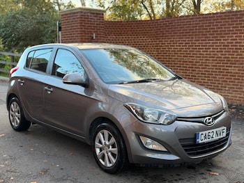 Used Hyundai i20 2013 for sale - 76766039: Photo
