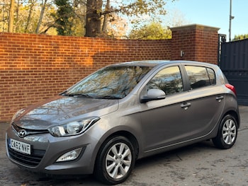 Used Hyundai i20 2013 for sale - 76766039: Photo