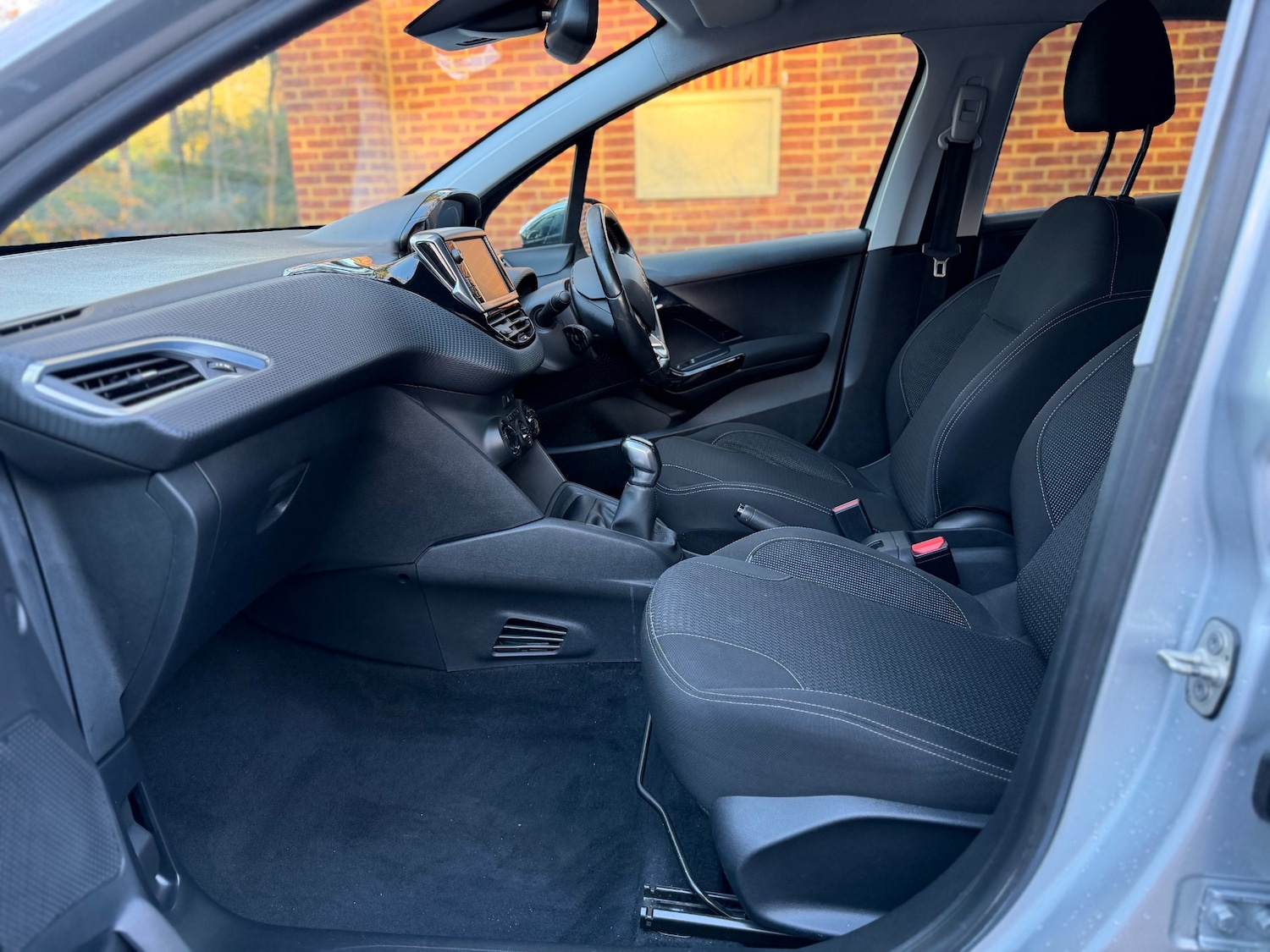 Used Peugeot 208 2015 for sale - 76766067: Photo 16