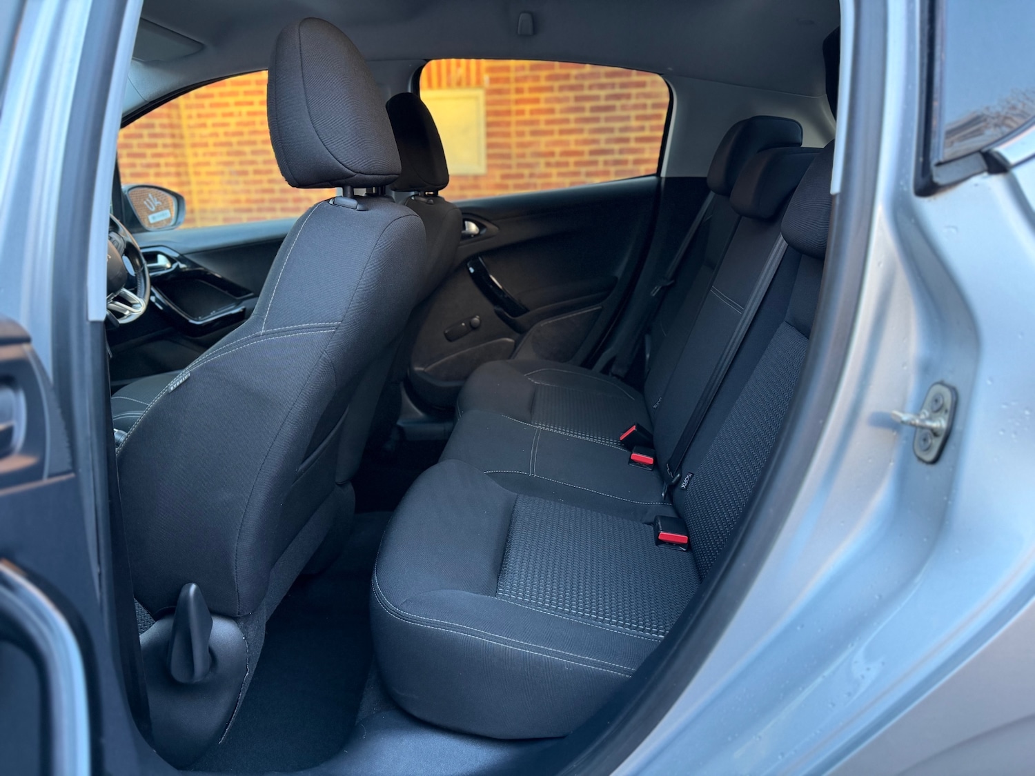 Used Peugeot 208 2015 for sale - 76766067: Photo 18