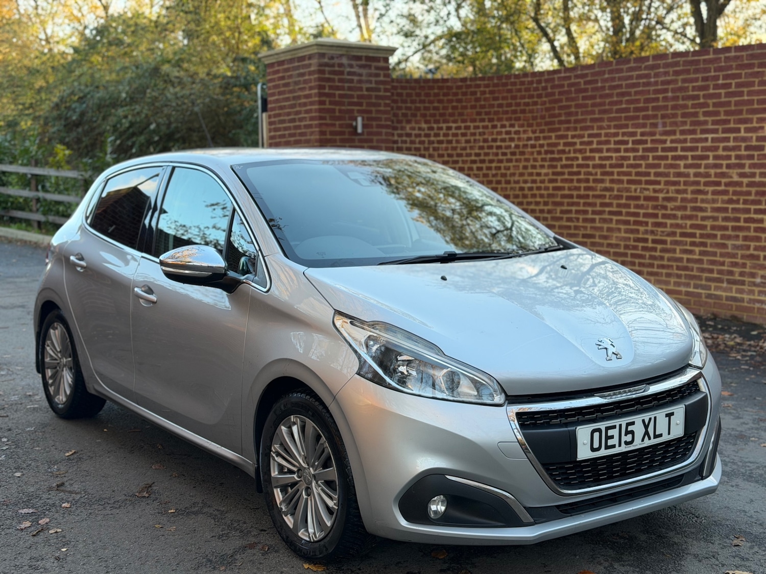 Used Peugeot 208 2015 for sale - 76766067: Photo 2