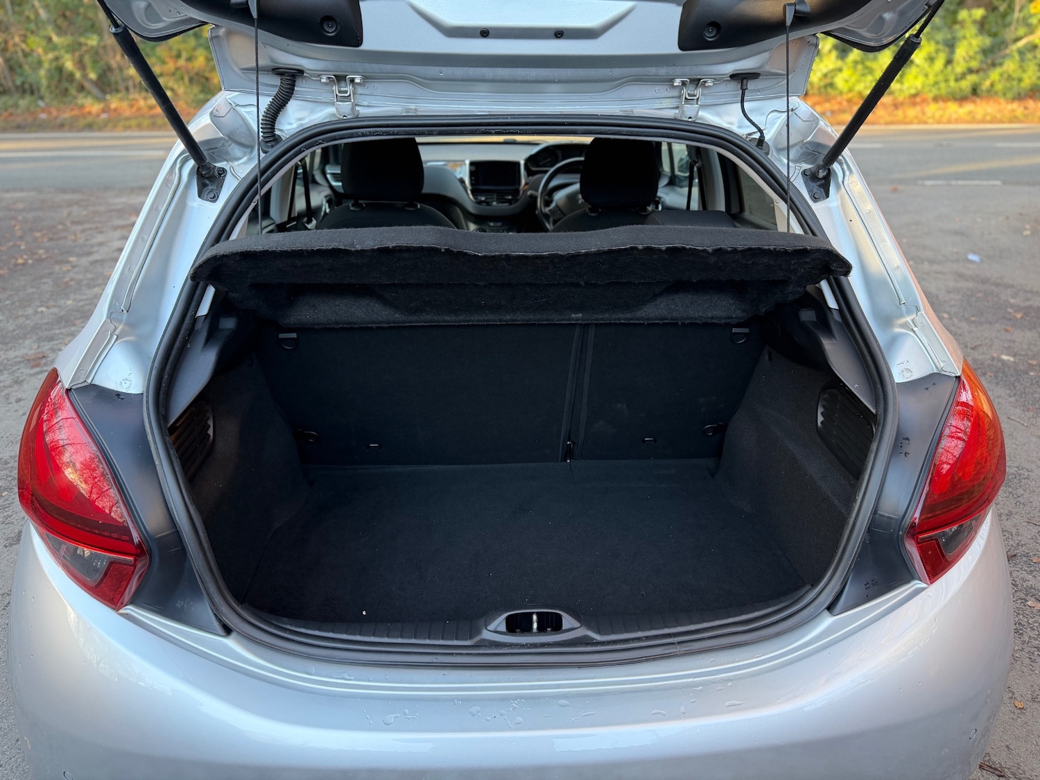 Used Peugeot 208 2015 for sale - 76766067: Photo 21