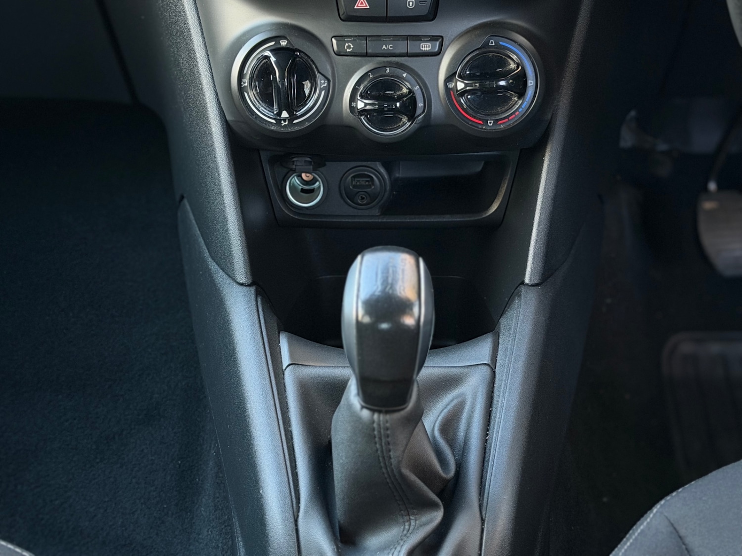 Used Peugeot 208 2015 for sale - 76766067: Photo 24