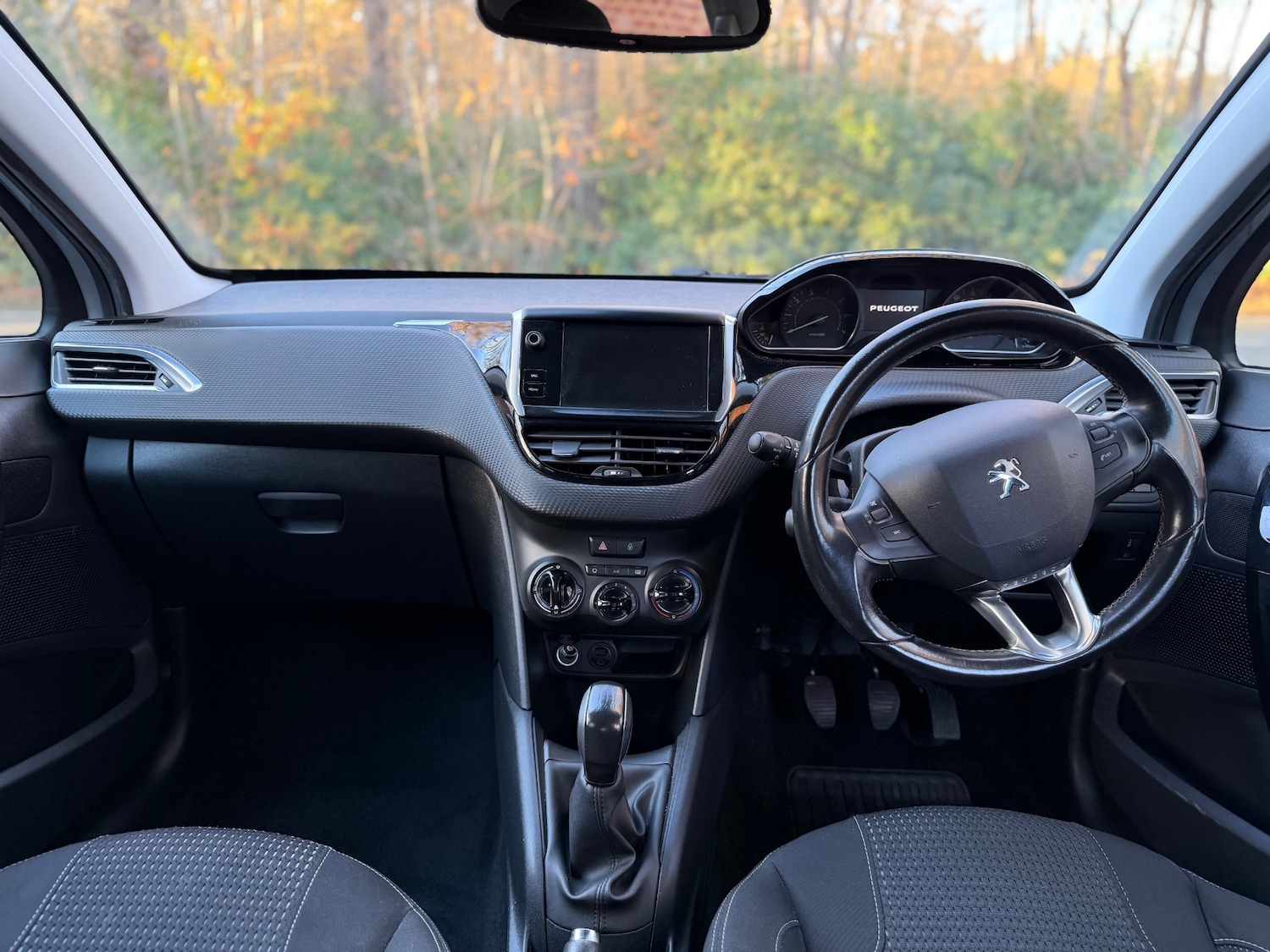 Used Peugeot 208 2015 for sale - 76766067: Photo 25