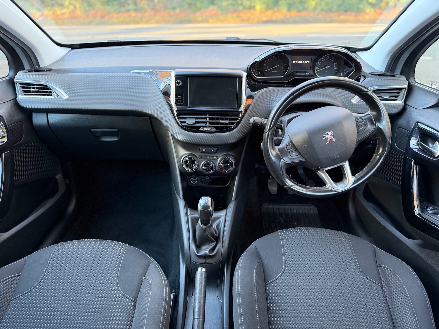 Used Peugeot 208 2015 for sale - 76766067: Photo 26