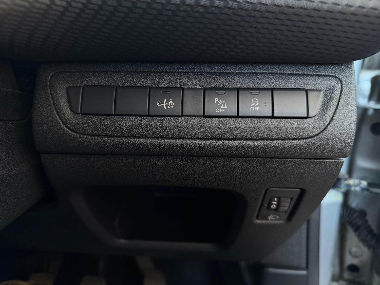 Used Peugeot 208 2015 for sale - 76766067: Photo 30