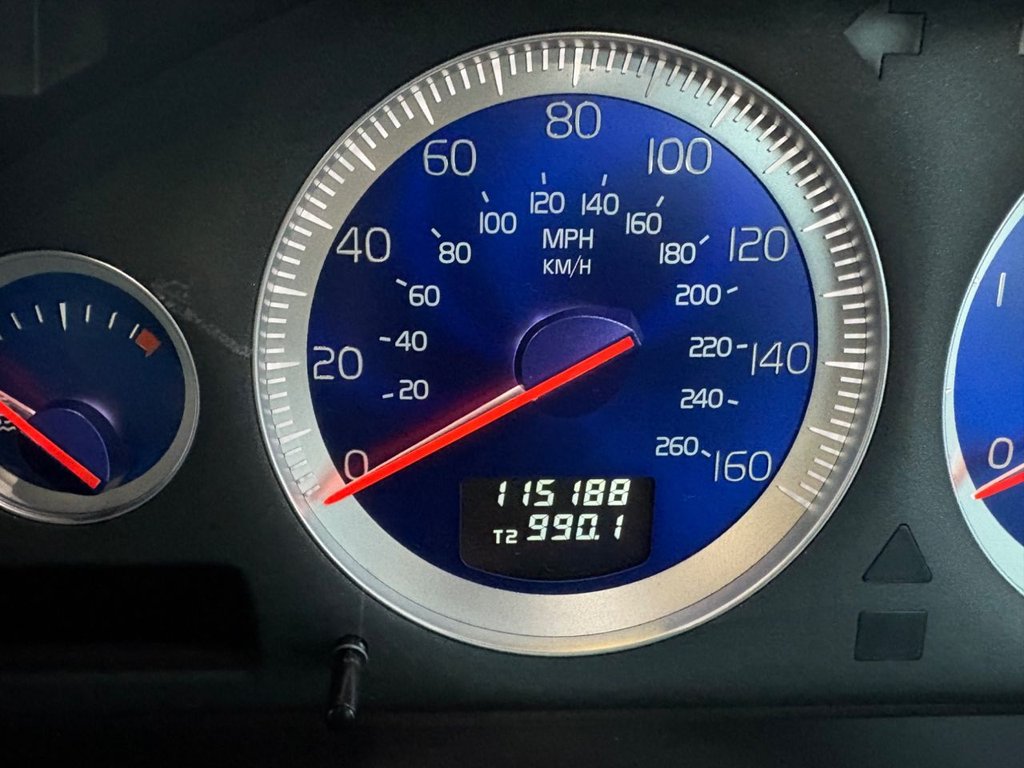 Used Volvo XC90 2014 for sale - 77507838: Photo 25