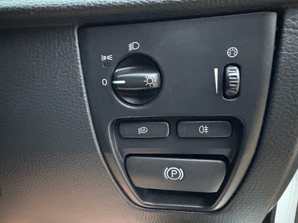 Used Volvo XC90 2014 for sale - 77507838: Photo 43