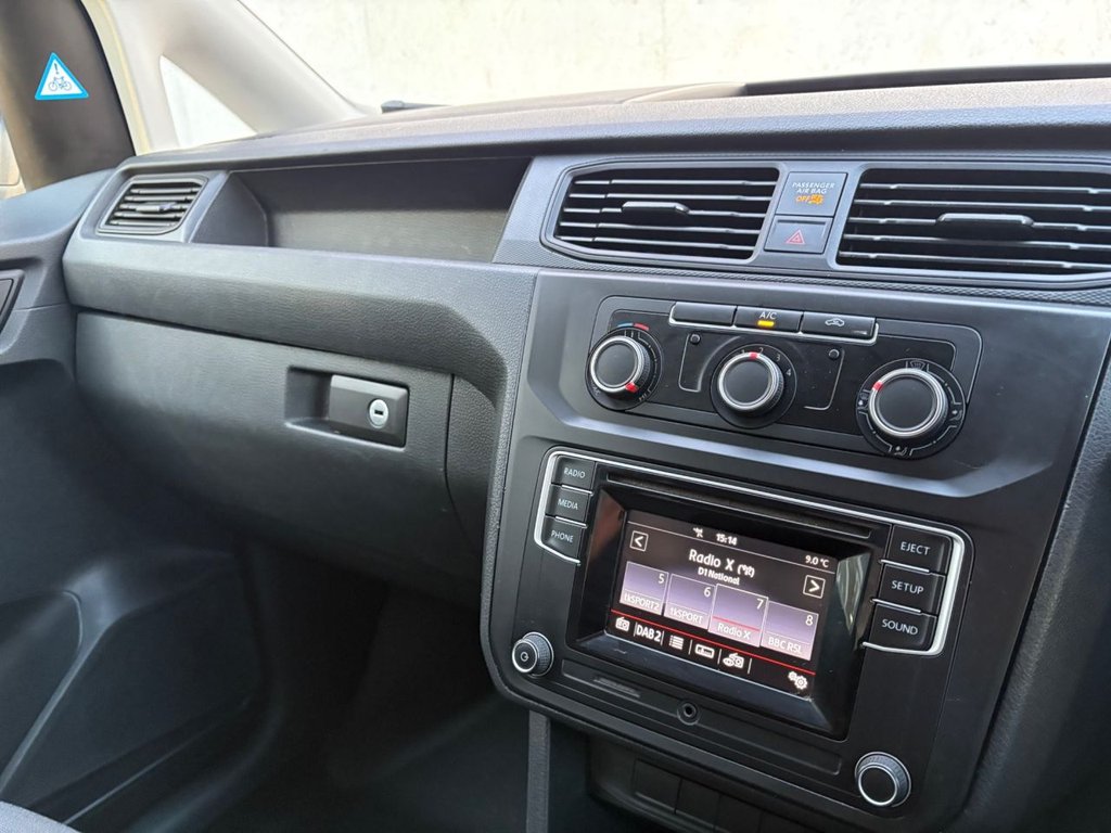 Used Volkswagen Caddy Maxi 2015 for sale - 77027084: Photo 28