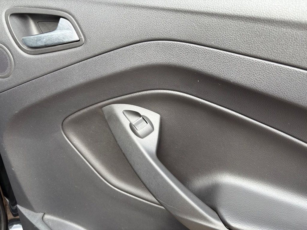 Used Ford Kuga 2014 for sale - 77026961: Photo 41