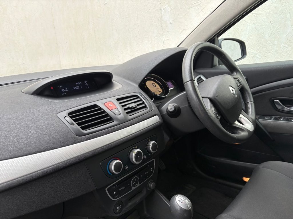 Used Renault Megane 2009 for sale - 77855468: Photo 10